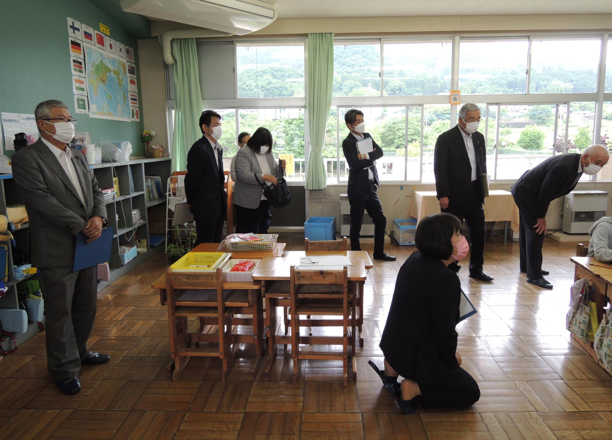 小学校の視察